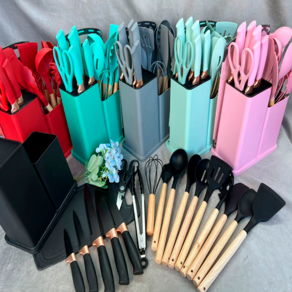 Producto - SET UTENSILLOS 18 PCS VARIOS COLORES