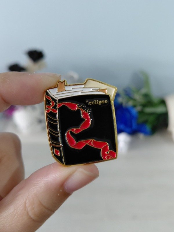 Producto - Pin metalizado - Crepúsculo "Eclipse" #1408