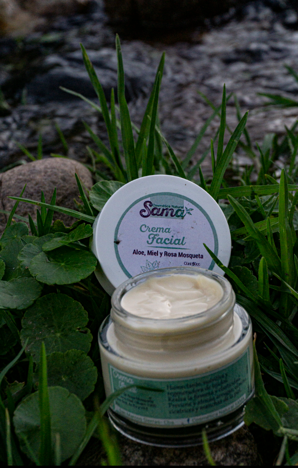 Producto - Crema facial. Aloe , Miel y Rosa Mosqueta