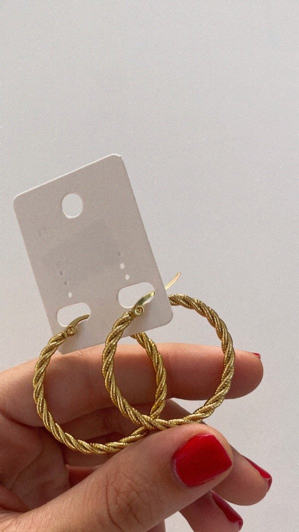 Producto - Argollas Bruna XL doradas. ACERO