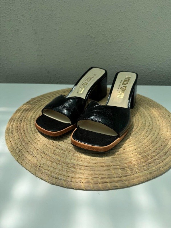 Producto - Zuecos Polka