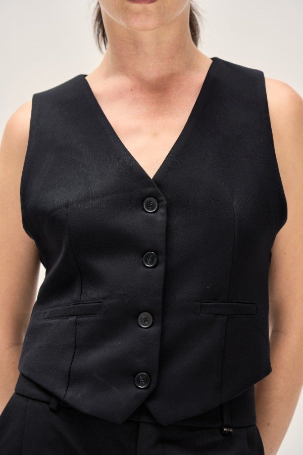 Producto - CHALECO SASTRERO CORTO CON BOTONES