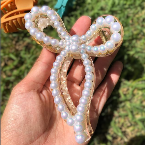 Producto - Broche cabello moño con perlas 7x4cm