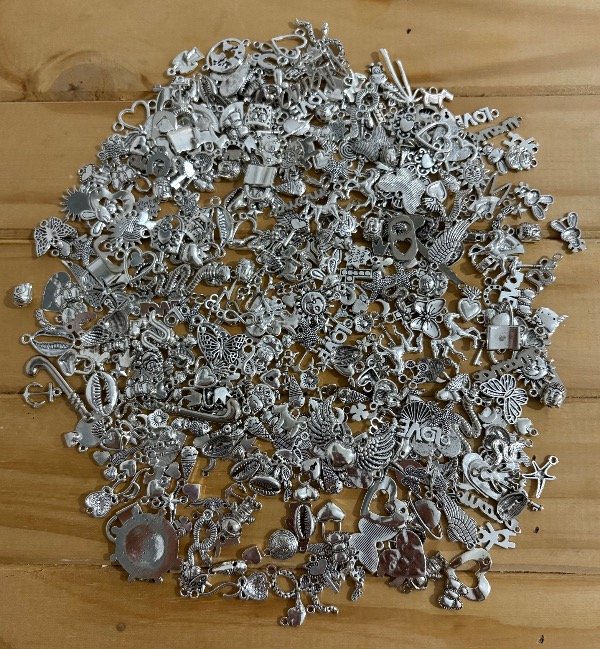 Producto - LOTE  DIJES DE FUNDICIÓN SURTIDOS x500 Gramos