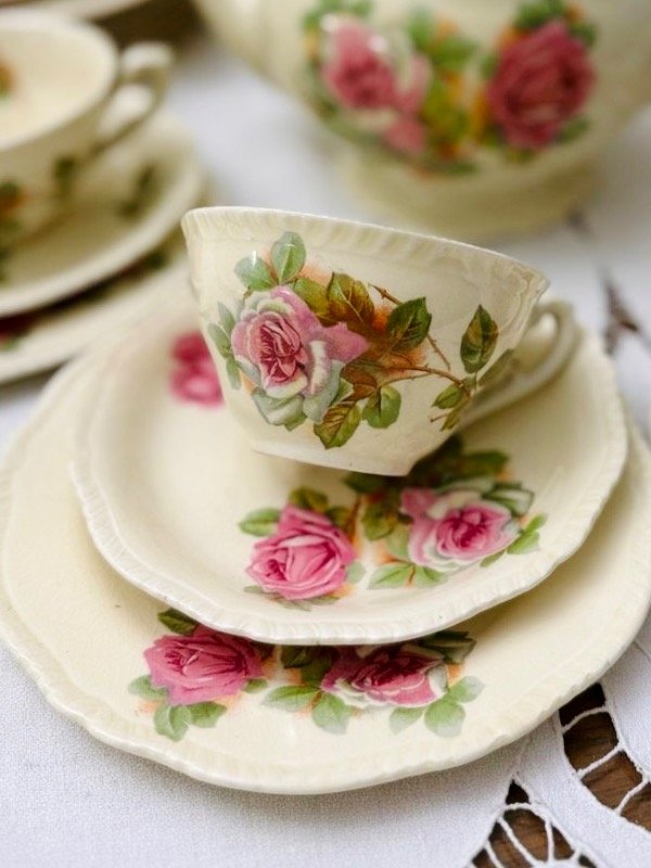 Producto - Taza y plato de té Shelton