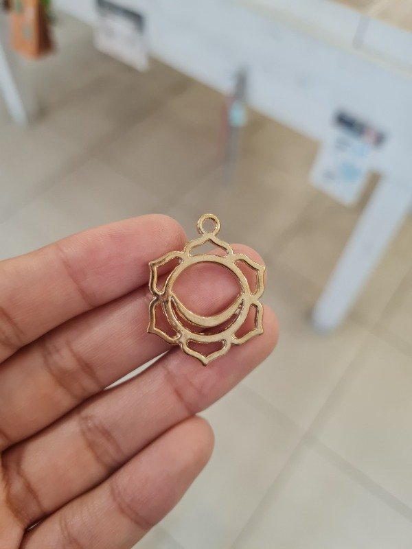 Producto - DIJE DORADO CHAKRA