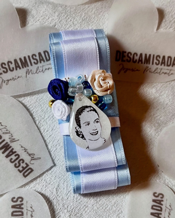 Producto - Prendedor Evita