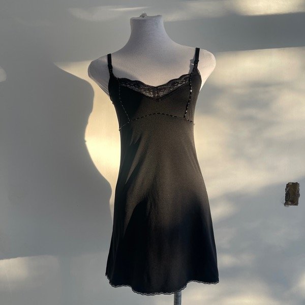 Producto - vintage rappers black dress.