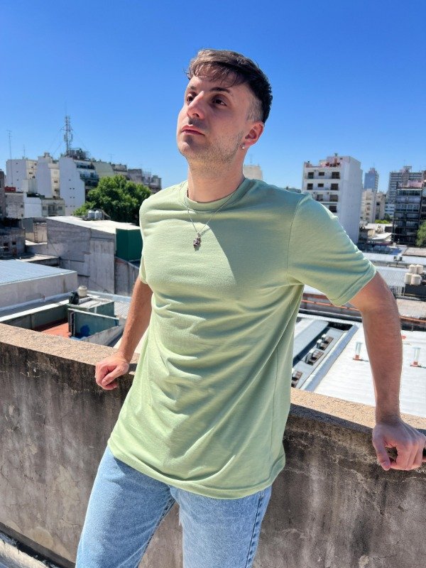Producto - Remera Slim Fit Verde