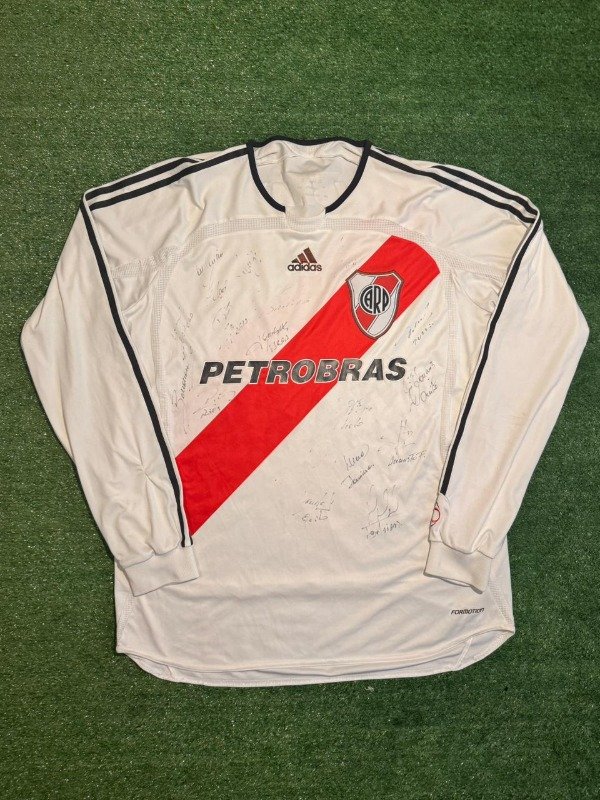 Camiseta titular Formotion 2006/07 firmada