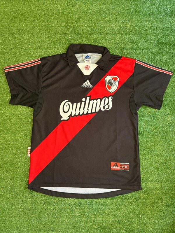Camiseta Alternativa 1999