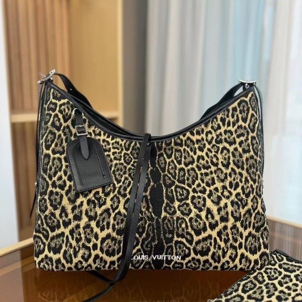 Producto - Bag animal Print LV