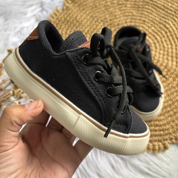 Producto - Zapas negras clásicas del 18 al 26 - 0