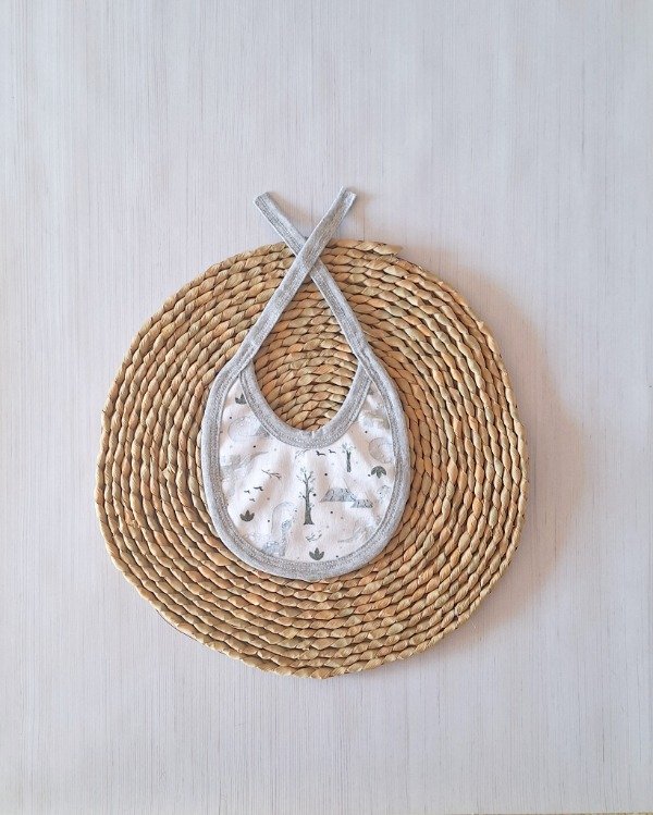 Producto - Babero RN Pino Gris