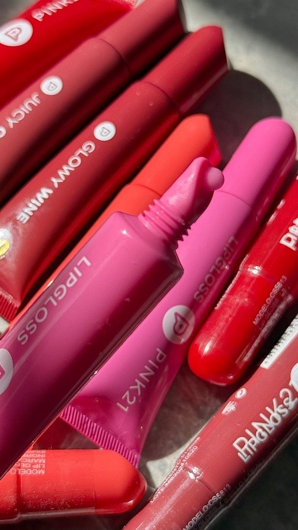 Producto - Gloss con color Pink 21 - dupe Rhode