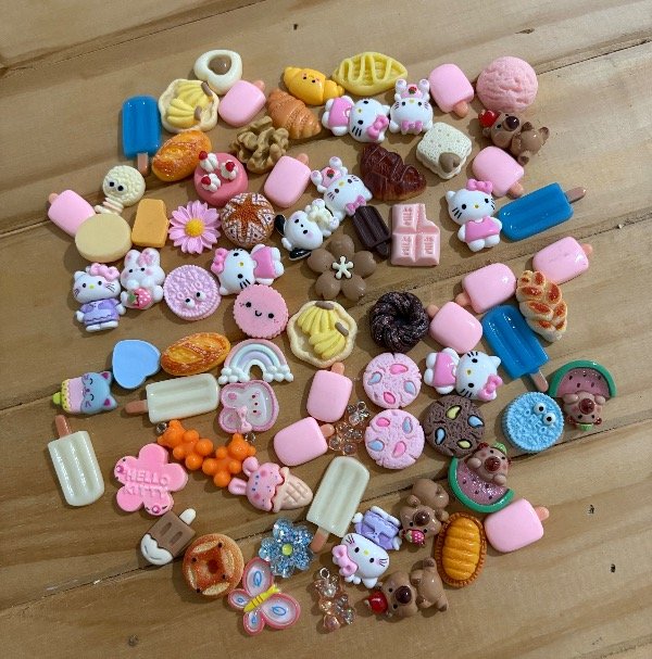 Producto - LOTE 1 CHARMS DE RESINA