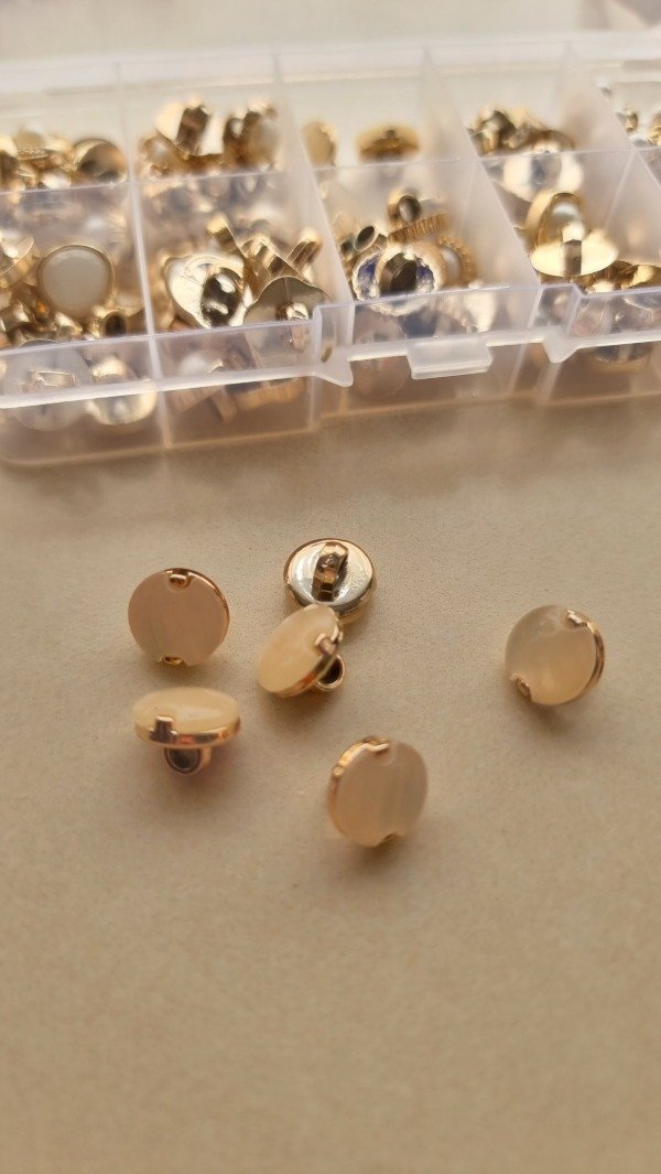 Producto - Dorado fantasía con perla MODELO9-11mm