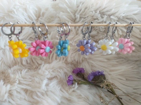 Producto - AQA0170 Aro Brisura Margarita colgante