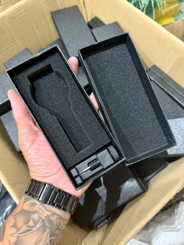 Producto - ESTUCHE NEGRO CON QUITA ESLABONES