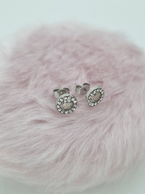 Producto - Aros acero quirúrgico pasante circ strass centro corazon plat