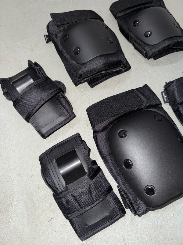 Producto - Set rodillera, muñequera y codera. Talles S,M y L