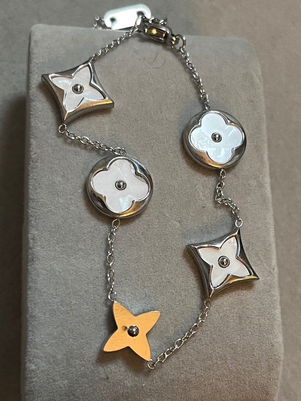 Producto - TRÉBOL LV PLAT