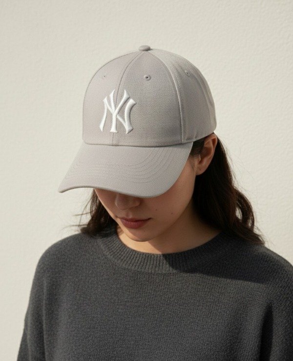 Producto - Gorra gris claro bordada