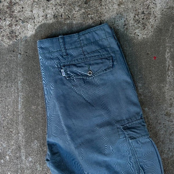 Producto - Bermuda cargo azul - Levis T34