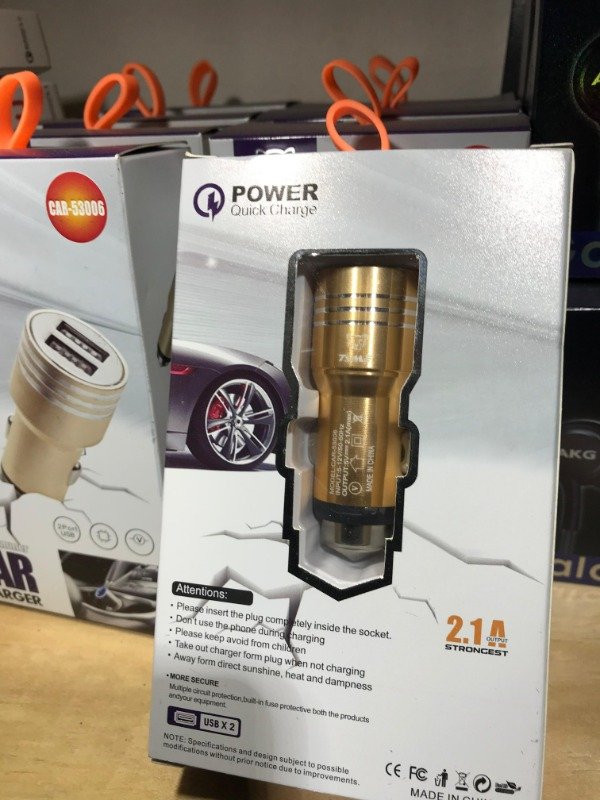 Producto - CARGADOR PARA AUTOS