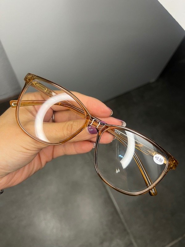 Producto - Lentes con aumento 0.50 marron