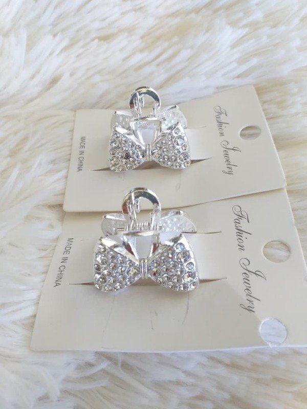 Producto - Broche Metal Moño Strass chico (el par)