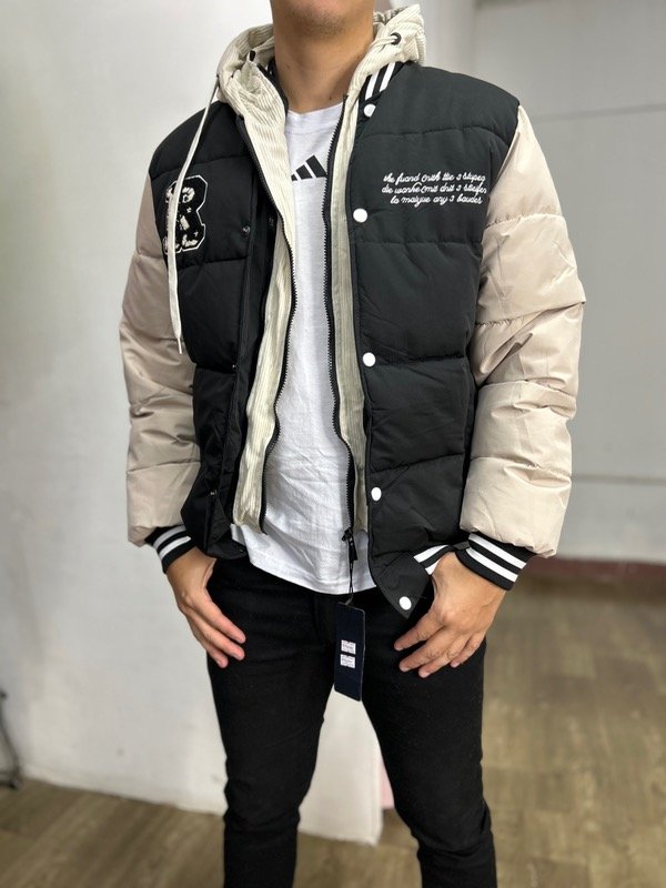 Producto - Campera estilo universitaria botones/cierres