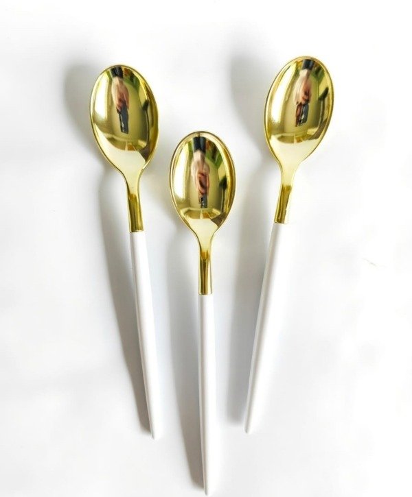 Producto - PACK CUBIERTOS DORADOS CON MANGO BLANCO X 30 - 4