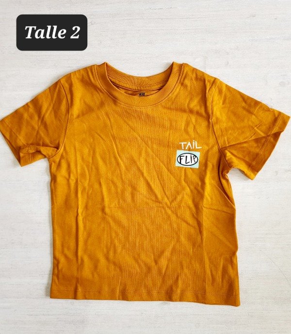 Remera manga corta HyM talle 2 mostaza