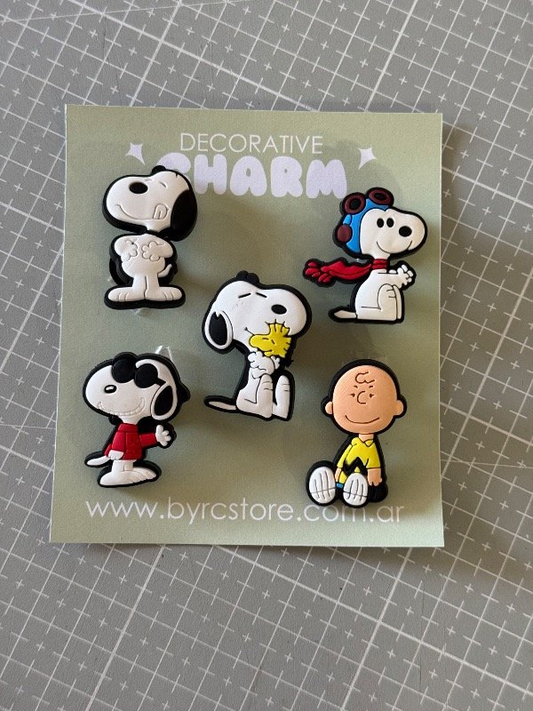 Producto - Set de Pins para Crocs Snoopy - 7