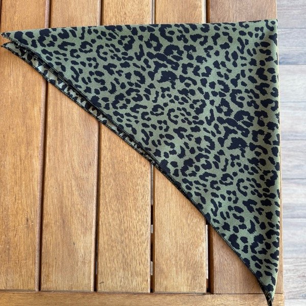 Producto - Pañuelo print verde 1