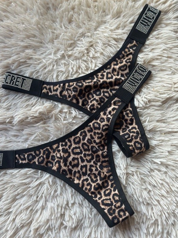 Producto - LESS VICTORIA PRINT ELÁSTICO GLITTER