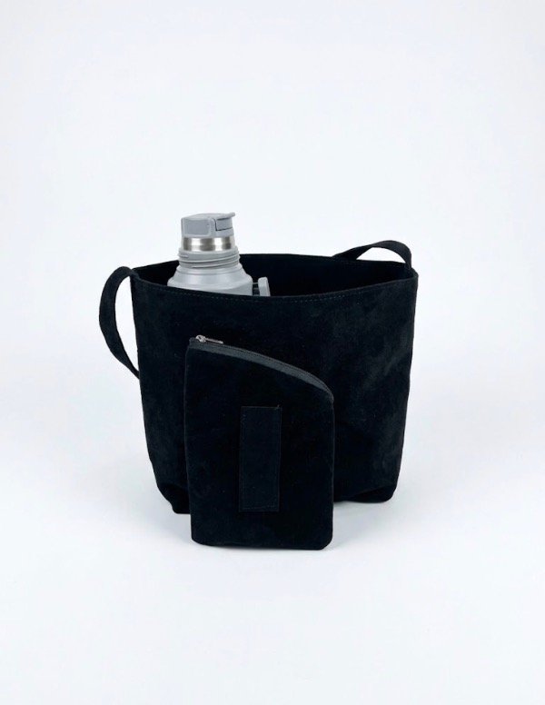 Producto - Cartera matera gamuza negra