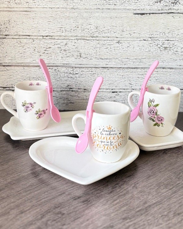 Producto - Kit N7 "Flores" 3 Bombé Blancas + 3 Band. Surtidas + 3 Cuch.