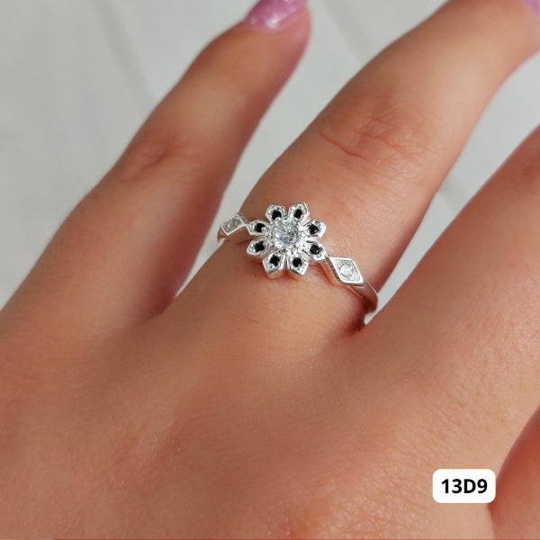 Producto - Anillo flor cubics negros