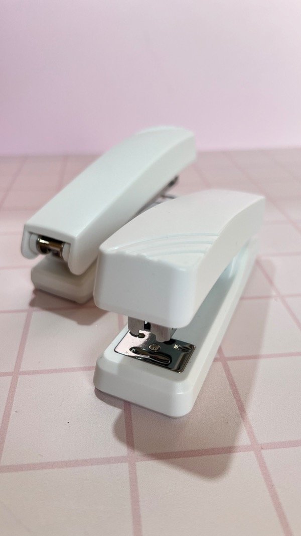 Producto - Abrochadora white