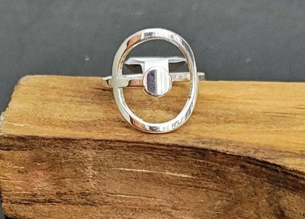 Producto - Anillo Ovalado con detalle de circulo en el medio Nro 19