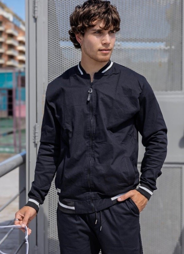 Producto - LÍNEA GABRIEL Campera de gabardina bomber liso