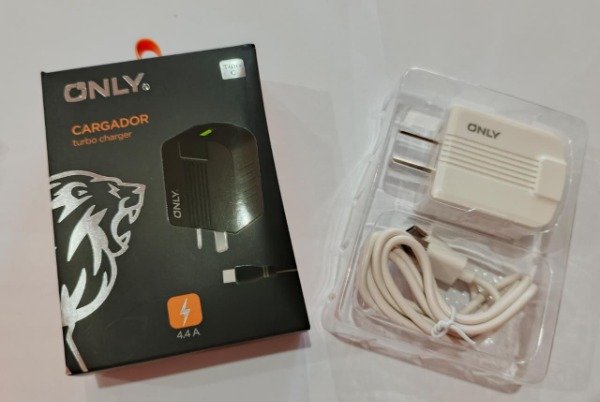 Producto - CARGADOR XAEA 1 USB TIPO C