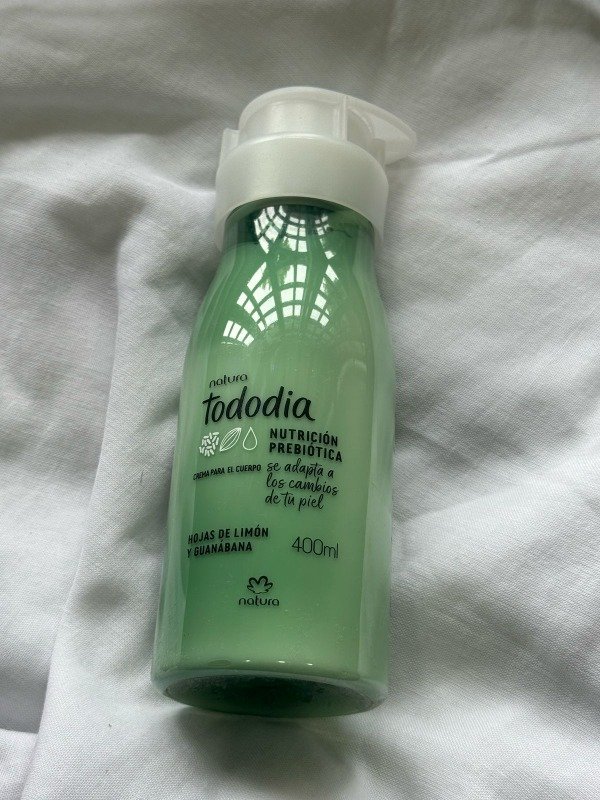 Producto - Natura Tododia Crema hidratante corporal 400ml Hojas de limon y guanabana