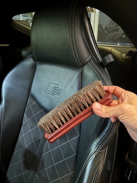 Producto - Cepillo Tapizados Laffitte