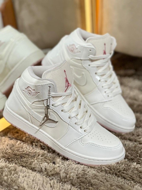Producto - Jordan high nude charol