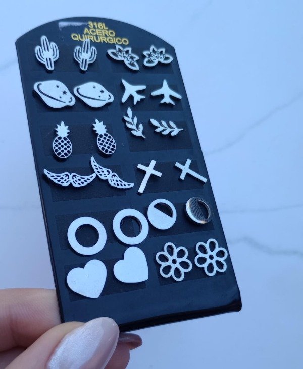 Producto - Pack x12 pares de Aritos