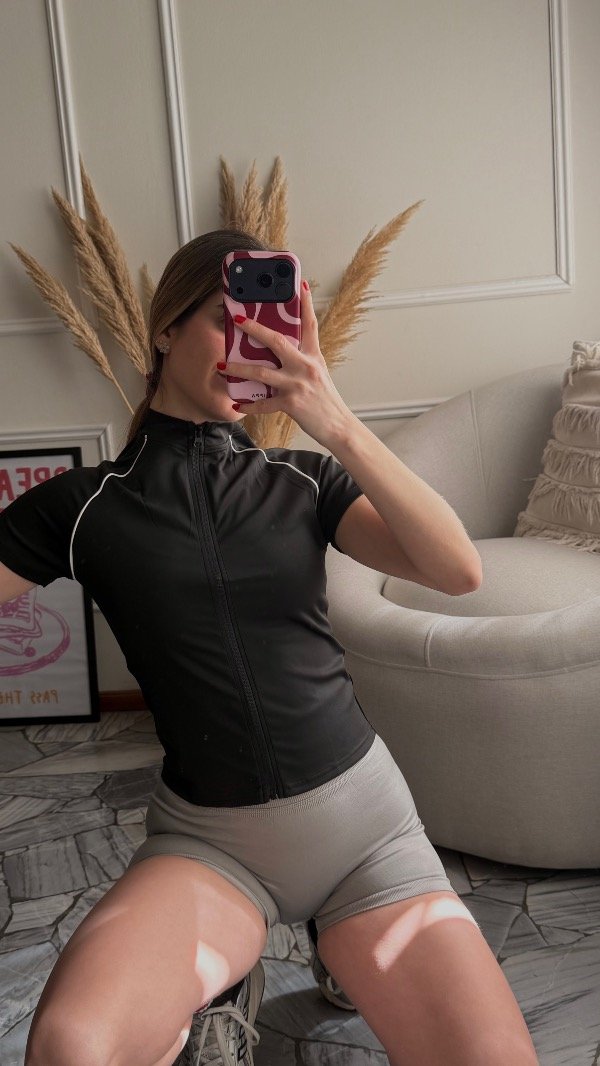 Producto - Camiseta deportiva con cierre - 0