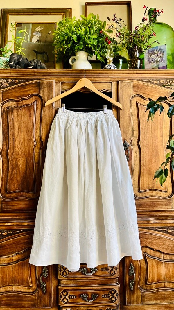 Producto - Falda Midi Blanca